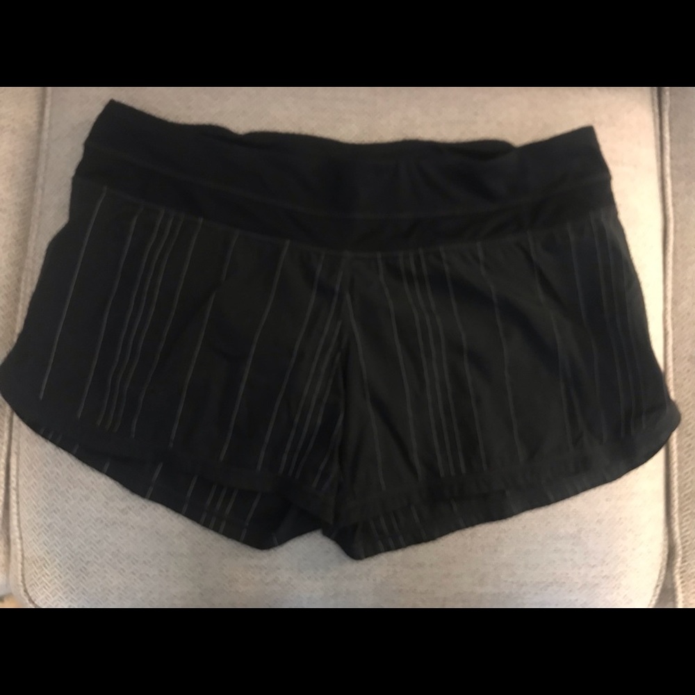 Lululemon short running shorts size 12